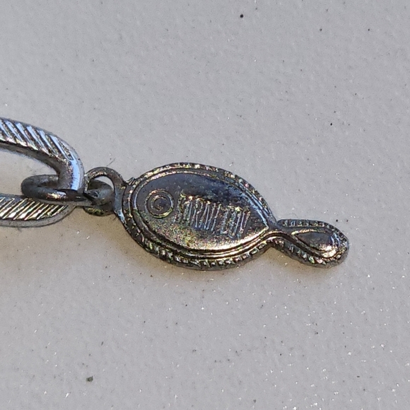 Vtg SC Sarah Coventry Articulated Arrow Shaped Pendant Silver Toned 24" Necklace - Picture 9 of 11